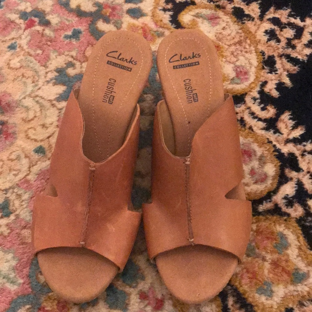 Clark’s soft cushion collection brown wedges